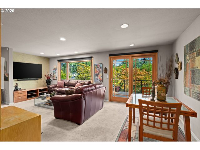 4125 Sw VESTA St, Portland, OR 97219