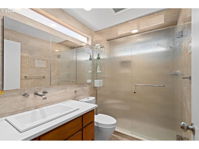 4125 Sw VESTA St, Portland, OR 97219