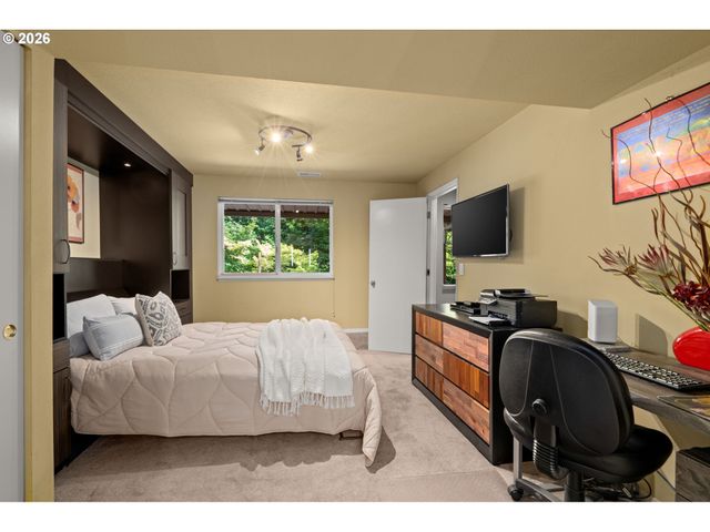 4125 Sw VESTA St, Portland, OR 97219