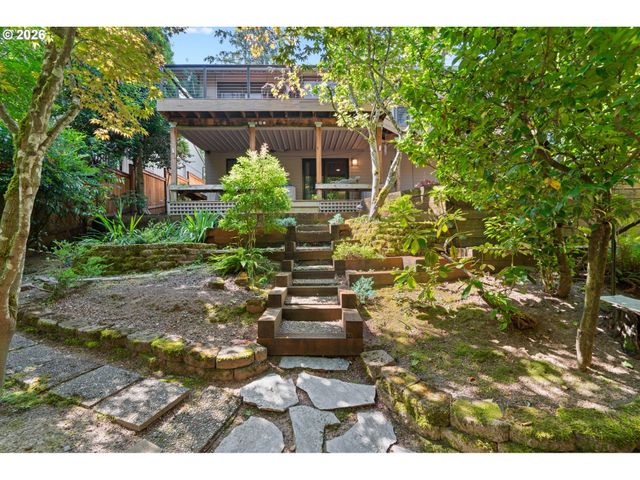 4125 Sw VESTA St, Portland, OR 97219