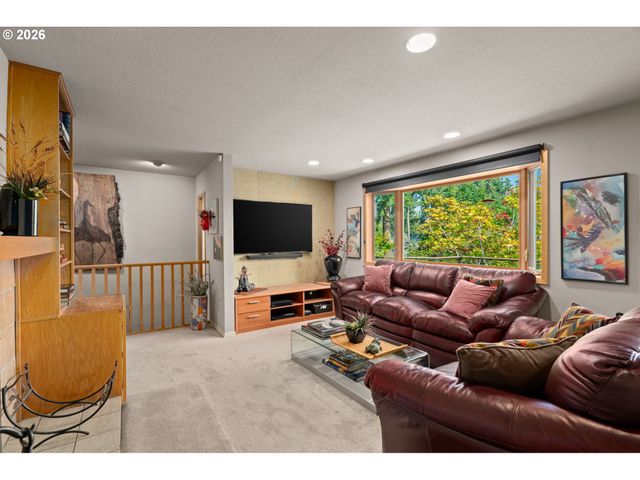 4125 Sw VESTA St, Portland, OR 97219