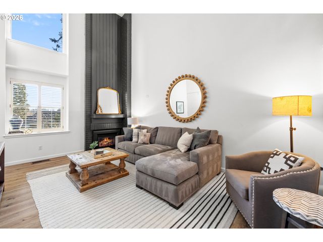 1466 BONNIEBRAE Dr, Lake Oswego, OR 97034