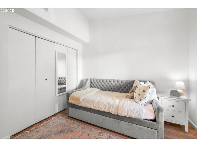 1466 BONNIEBRAE Dr, Lake Oswego, OR 97034