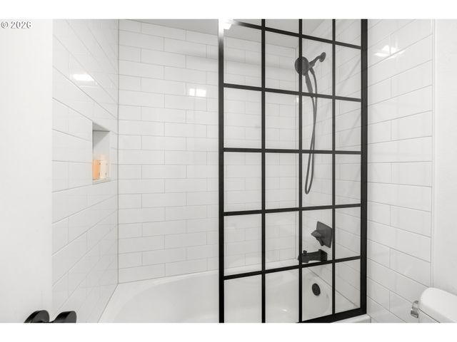 1466 BONNIEBRAE Dr, Lake Oswego, OR 97034