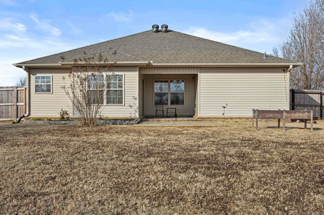 57 Willow Lake Road, Ward, AR 72176