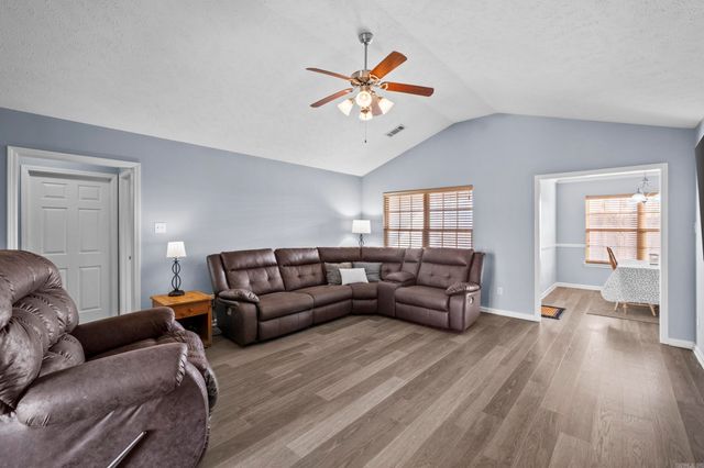 57 Willow Lake Road, Ward, AR 72176