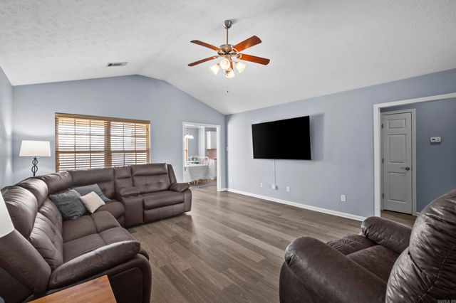 57 Willow Lake Road, Ward, AR 72176