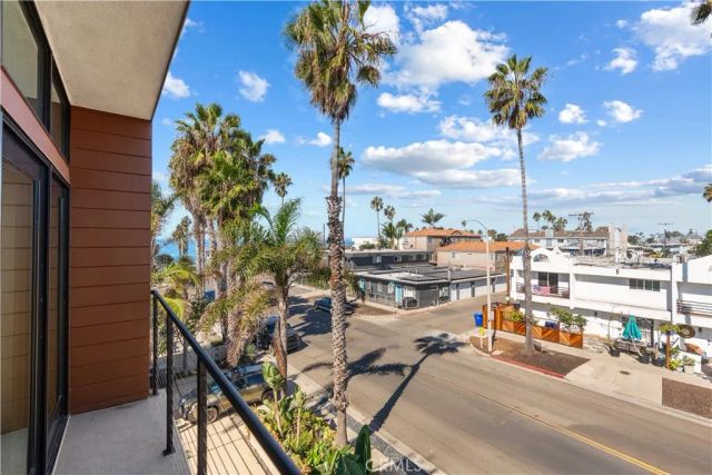 215 Oceanside Blvd 1, Oceanside, CA 92054