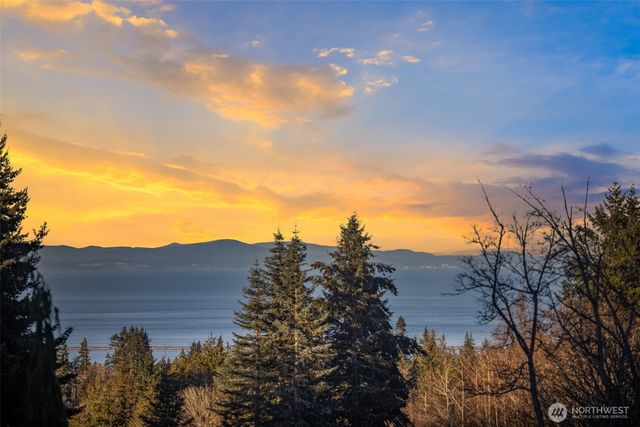 1063 Tamarack Lane, Port Angeles, WA 98362