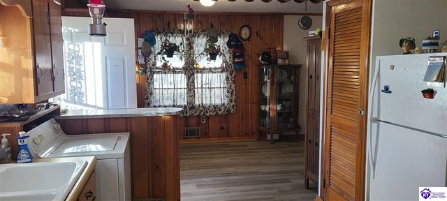 11073 S Preston Highway, Lebanon Junction, KY 40150