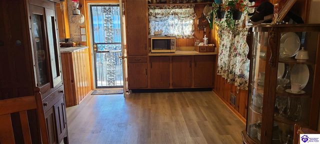 11073 S Preston Highway, Lebanon Junction, KY 40150