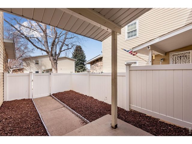 2630 S Vaughn Way C, Aurora, CO 80014