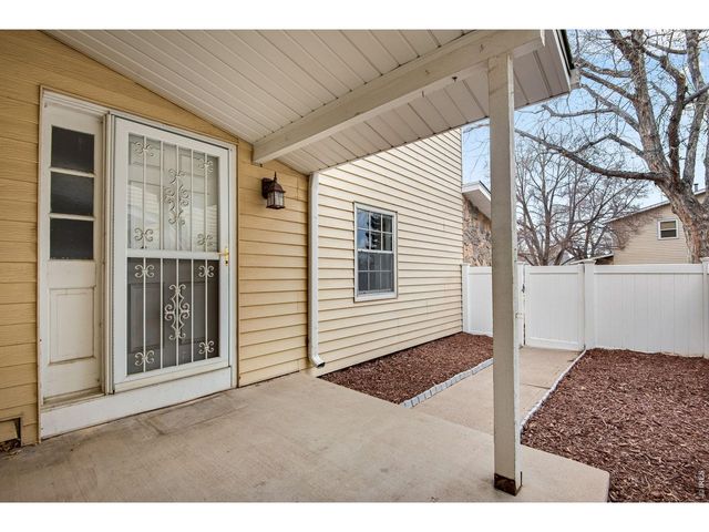 2630 S Vaughn Way C, Aurora, CO 80014
