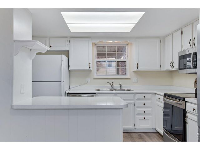 2630 S Vaughn Way C, Aurora, CO 80014