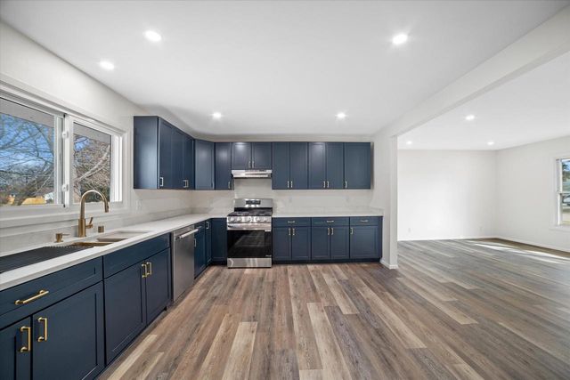 6708 LONE ELM DRIVE, Racine, WI 53402