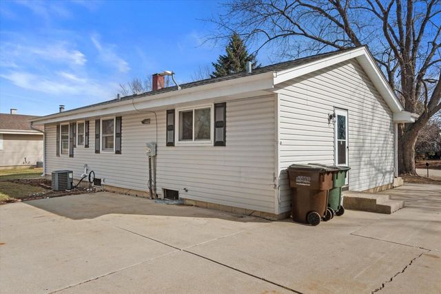 6708 LONE ELM DRIVE, Racine, WI 53402