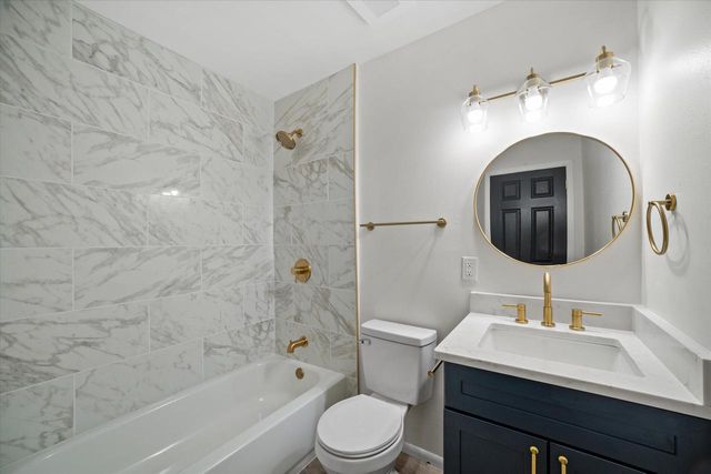 6708 LONE ELM DRIVE, Racine, WI 53402