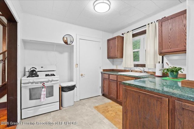 4415 W Holt Road, Holt, MI 48842
