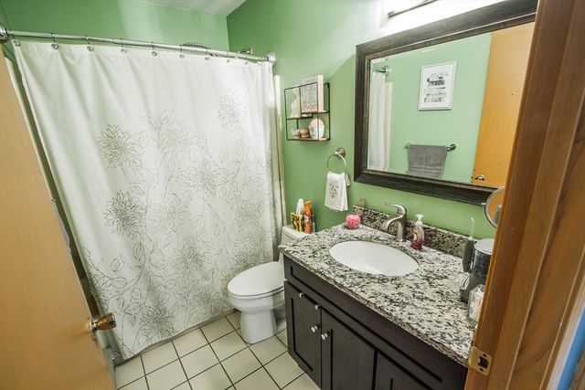 21 Middlesex Ave 102, Worcester, MA 01604