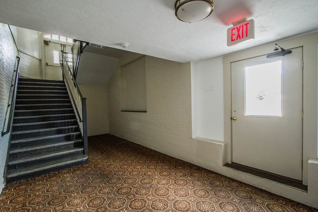 21 Middlesex Ave 102, Worcester, MA 01604