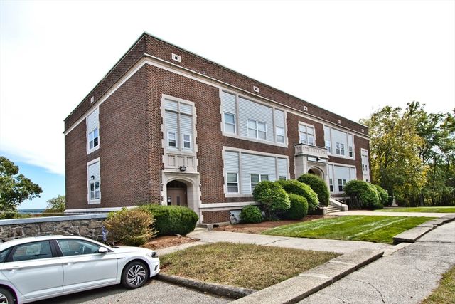 21 Middlesex Ave 102, Worcester, MA 01604