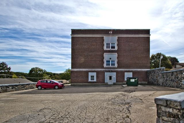 21 Middlesex Ave 102, Worcester, MA 01604