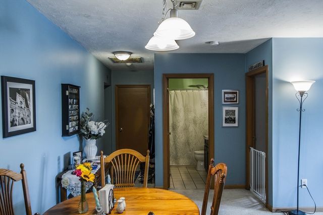 21 Middlesex Ave 102, Worcester, MA 01604