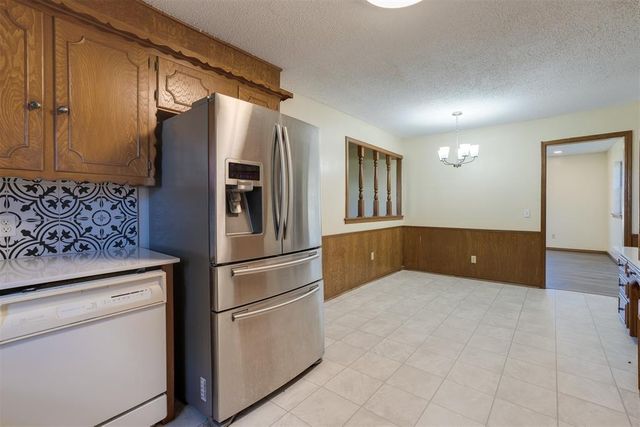 2912 N Santa Fe Avenue, Moore, OK 73160