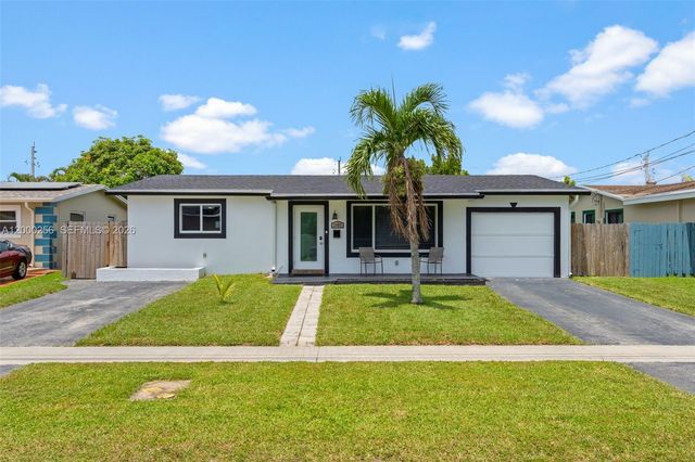 2485 NW 84th Way, Sunrise, FL 33322