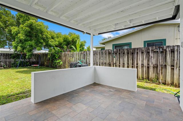 2485 NW 84th Way, Sunrise, FL 33322