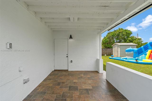 2485 NW 84th Way, Sunrise, FL 33322