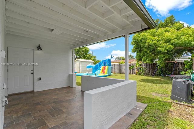 2485 NW 84th Way, Sunrise, FL 33322