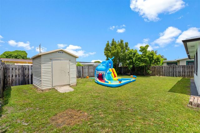 2485 NW 84th Way, Sunrise, FL 33322