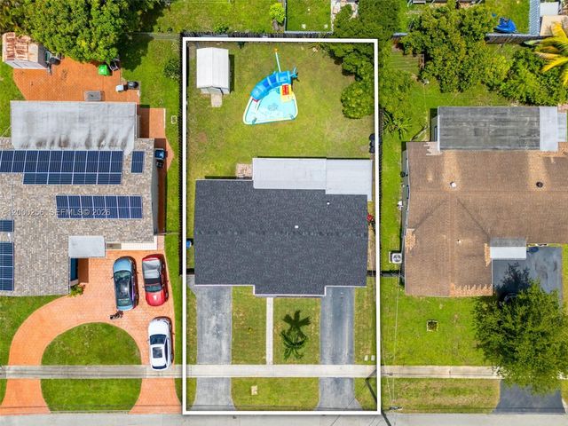 2485 NW 84th Way, Sunrise, FL 33322