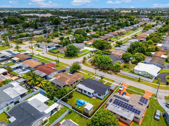 2485 NW 84th Way, Sunrise, FL 33322