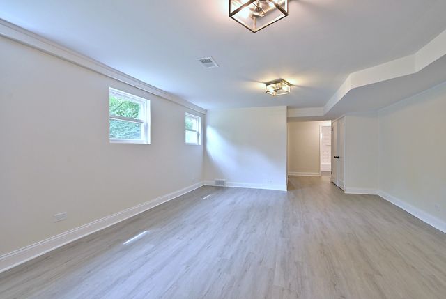 6750 N Kostner Avenue, Lincolnwood, IL 60712