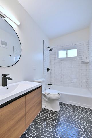 6750 N Kostner Avenue, Lincolnwood, IL 60712