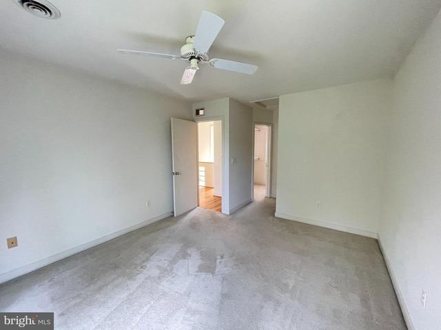 26 CANNON BLUFF DR, Stafford, VA 22554