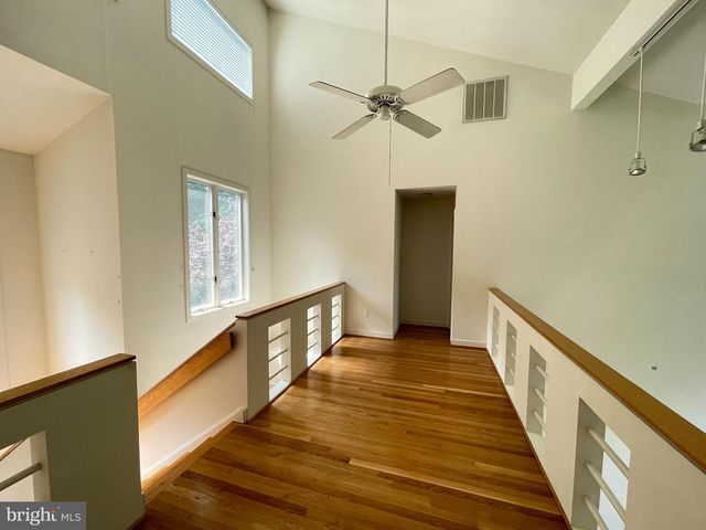 26 CANNON BLUFF DR, Stafford, VA 22554