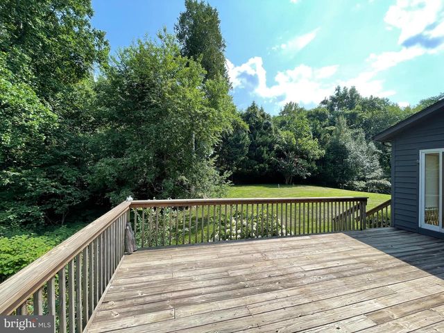 26 CANNON BLUFF DR, Stafford, VA 22554