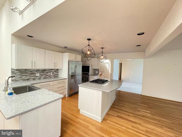 26 CANNON BLUFF DR, Stafford, VA 22554