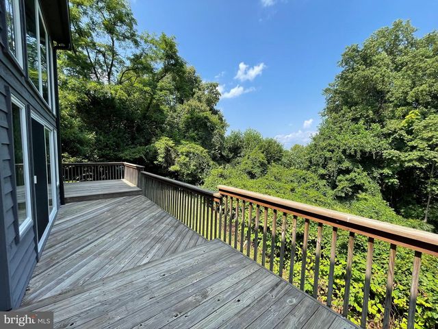 26 CANNON BLUFF DR, Stafford, VA 22554