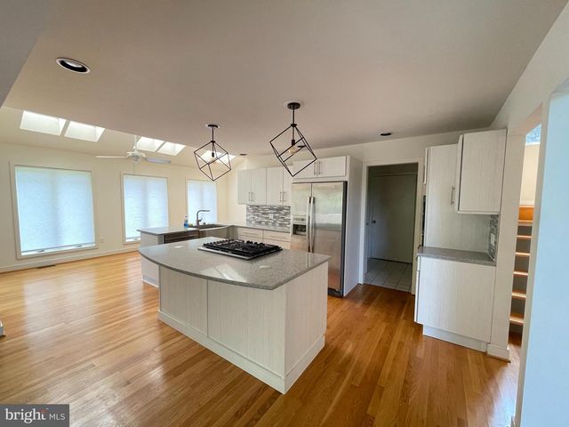 26 CANNON BLUFF DR, Stafford, VA 22554