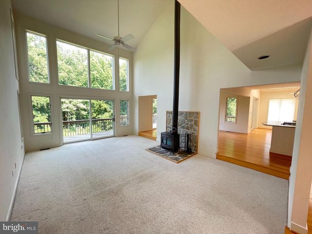 26 CANNON BLUFF DR, Stafford, VA 22554