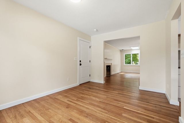 31 Colonial Court, Amherst, MA 01002