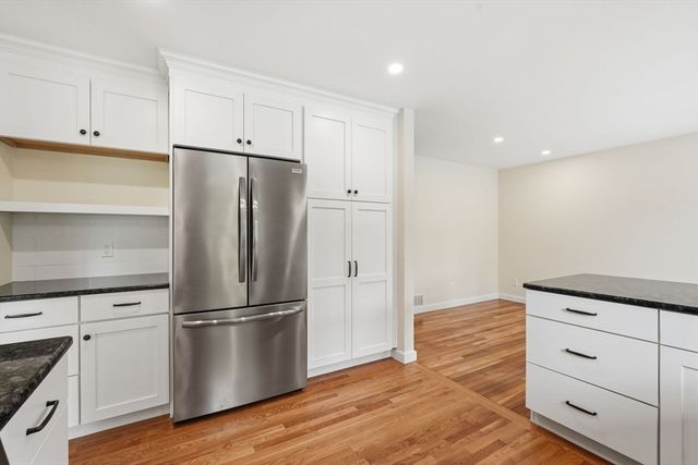 31 Colonial Court, Amherst, MA 01002
