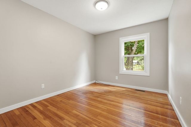 31 Colonial Court, Amherst, MA 01002