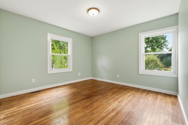 31 Colonial Court, Amherst, MA 01002