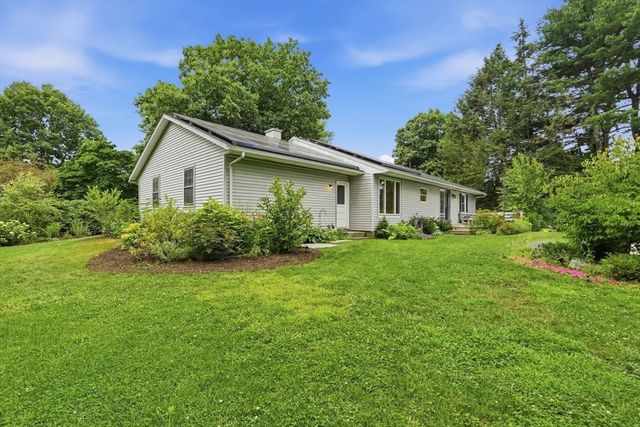 31 Colonial Court, Amherst, MA 01002