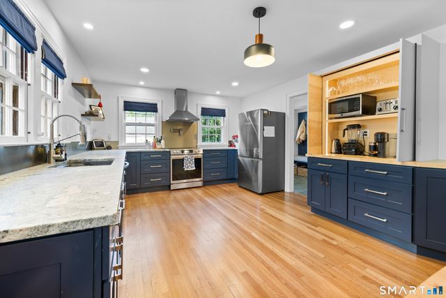 57 Fennbrook Road, West Hartford, CT 06119